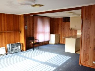 80 Lakeside Avenue, Mount Beauty
