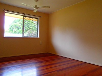 1 / 9 Green Street, Booval