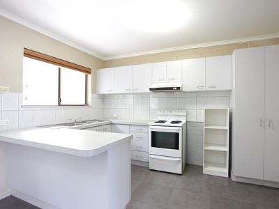 48 / 155 John Paul Drive, Springwood