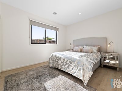 7 Walden Court, Cranbourne North