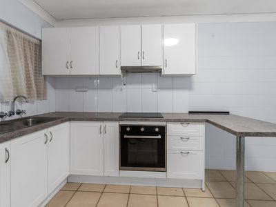 1 / 282 Lake Street, Cairns North