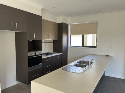 4 / 3 McNabb Avenue, Geelong West