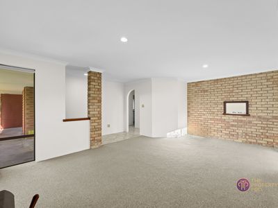 18 Elm Close, Camillo