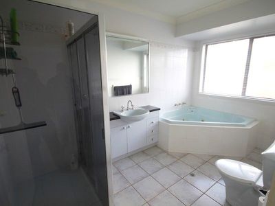 41 Rose Place, Waldara