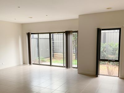 18/4 Delany Lane, Craigieburn