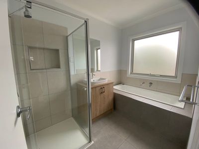 3A Bennett Court, Leopold