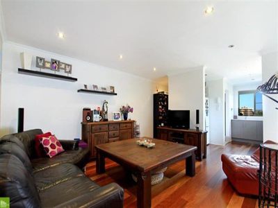 13 / 2 Wilson Street, North Wollongong