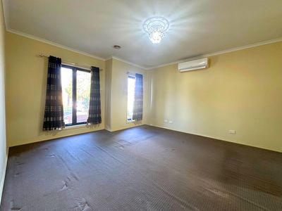 10 Kambah Street, Tarneit