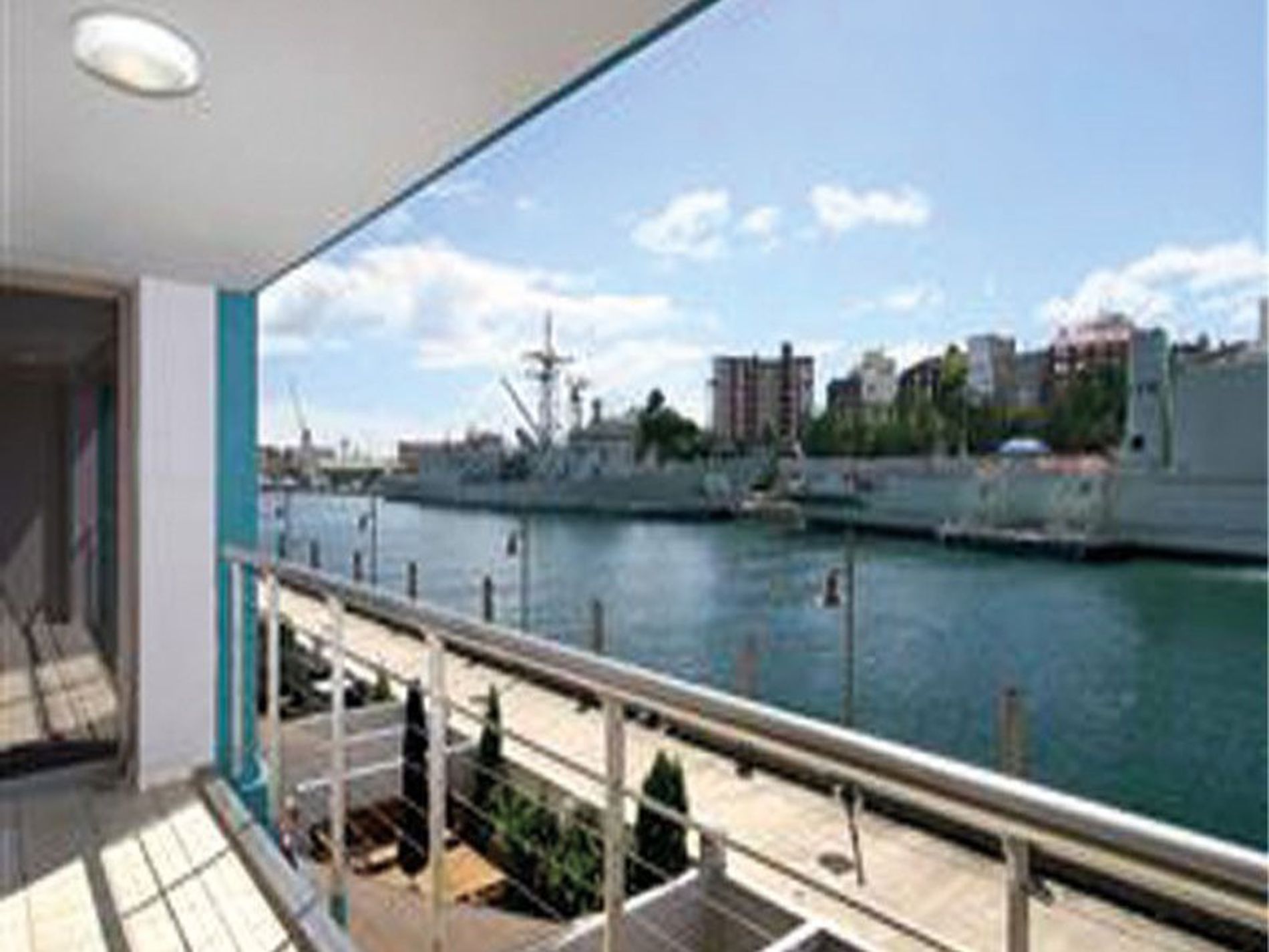 227 / 6 Cowper Wharf Road, Woolloomooloo
