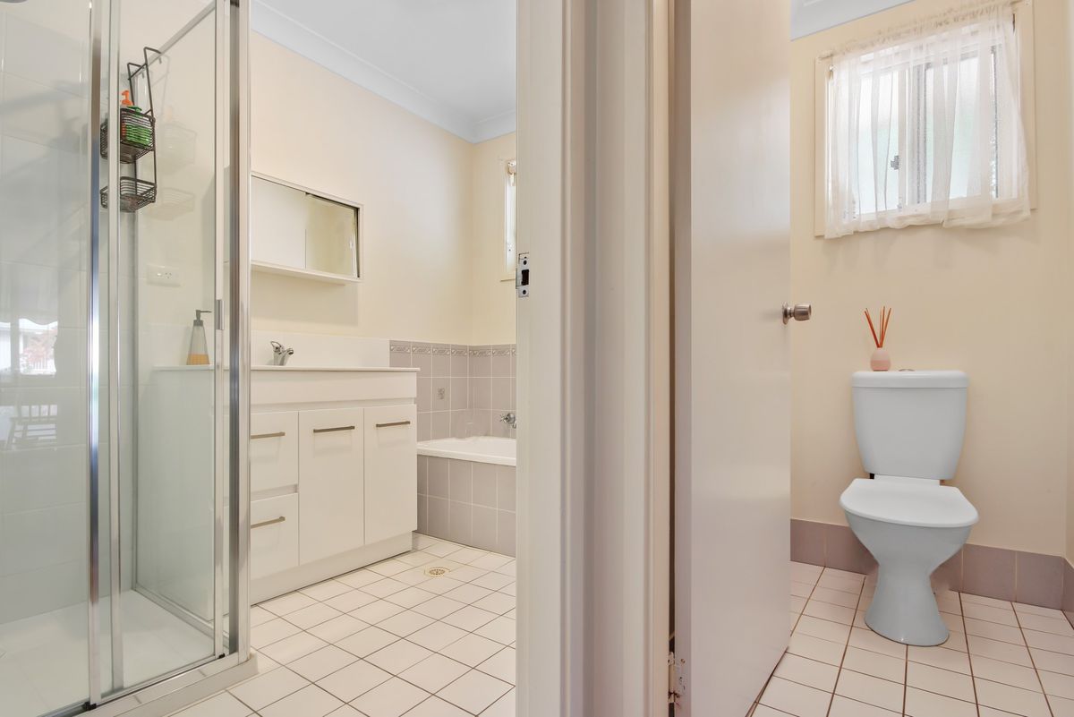 42 Mummaga Lake Drive, Dalmeny