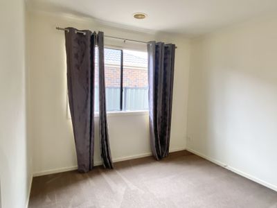 21 Peppertree Drive, Point Cook