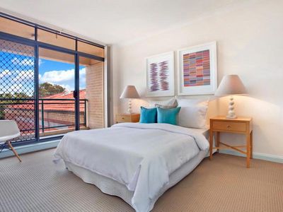 438 Anzac Parade, Kingsford