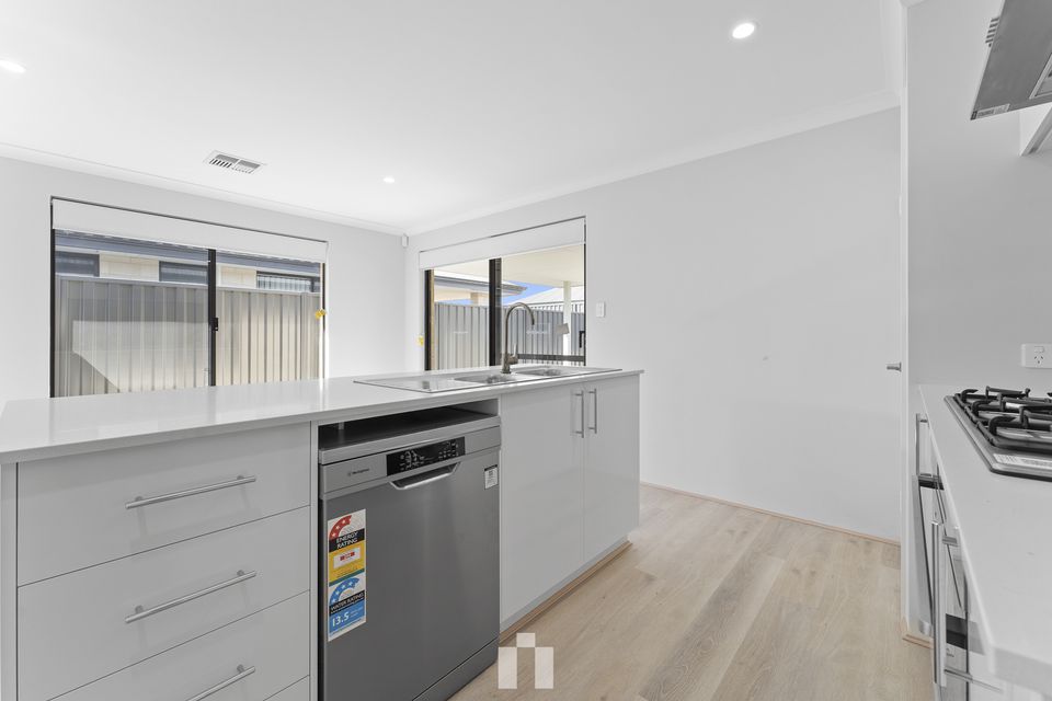 30 FURLING GROVE, Baldivis