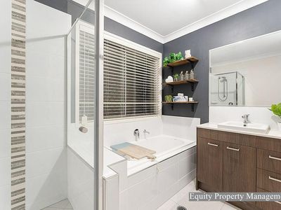 10 Killara Bvd, Logan Reserve