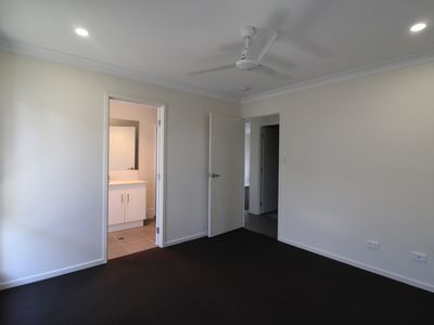 13 Cascade St, Pimpama