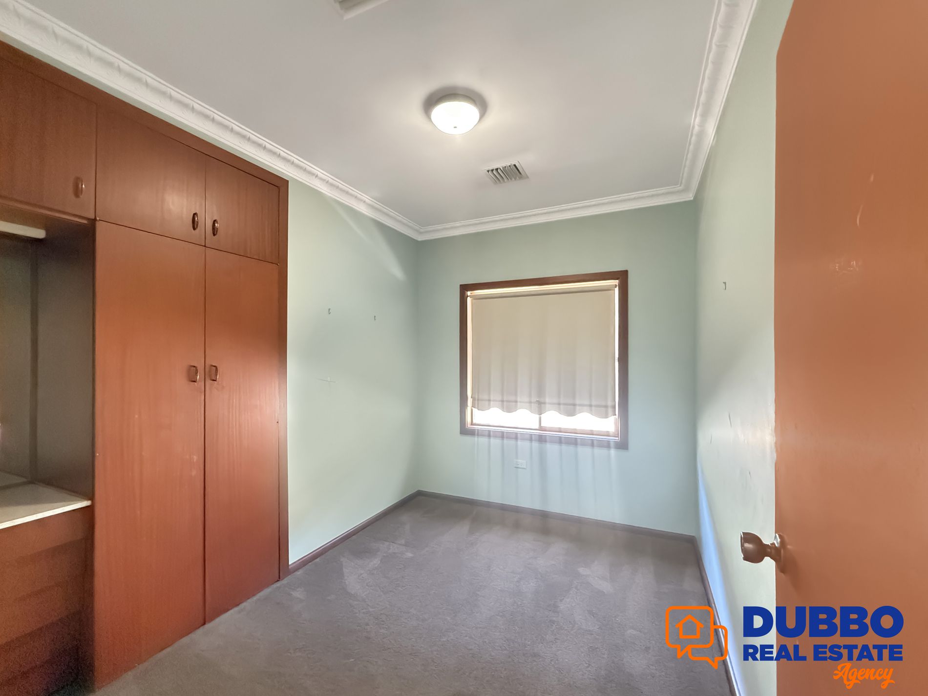 8 Brigalow Avenue, Dubbo
