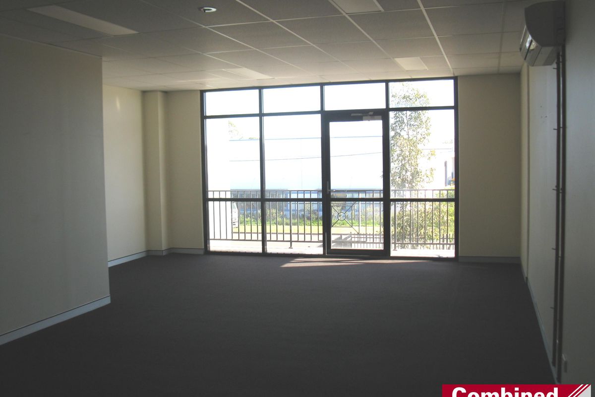 3 / 4 Orielton Road, Smeaton Grange