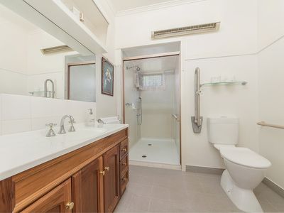 49 Walkers Lane, Booval