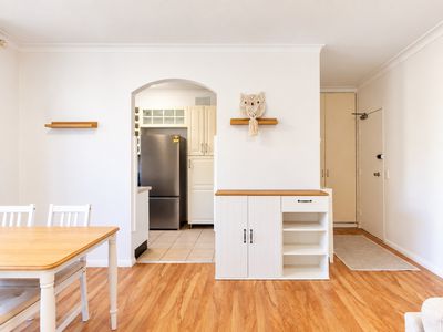 4 / 52 The Crescent, Dee Why