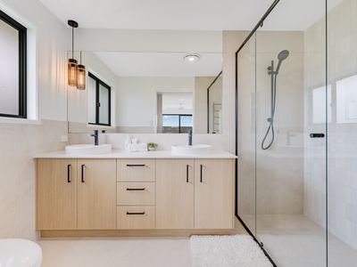 44 Treeline Circuit, Mooloolah Valley