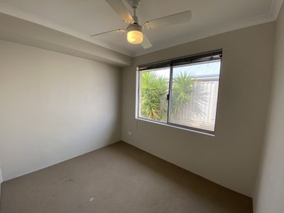 22 Geographe Bay Pass, Secret Harbour
