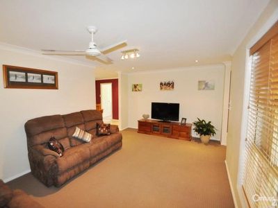 16 Hellyer Court, Dubbo