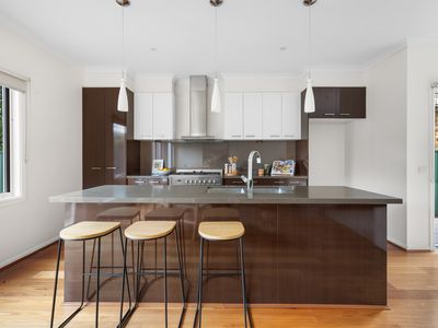 10 Mcneilage Street, Spotswood