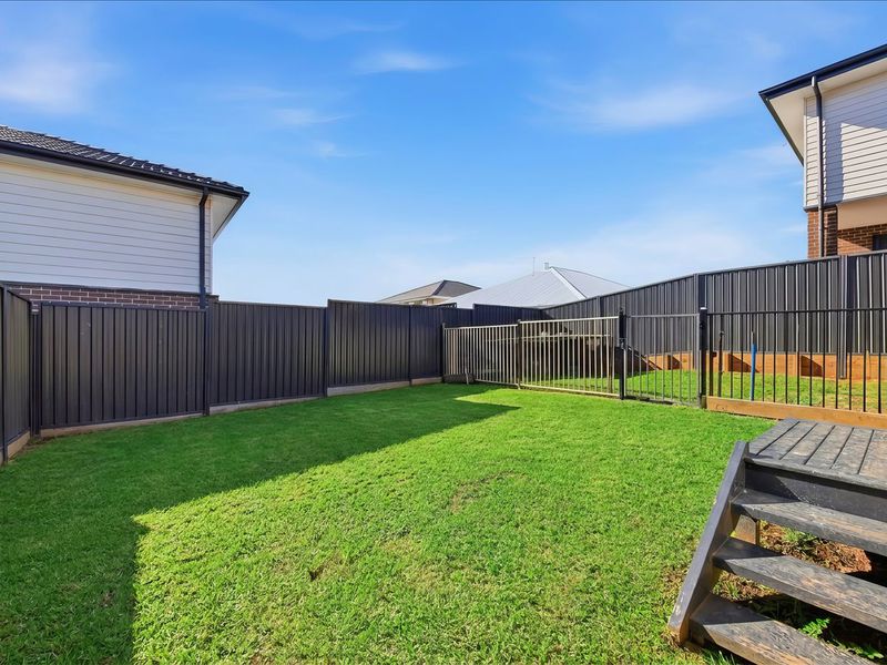 48 Davisland Avenue, Wilton