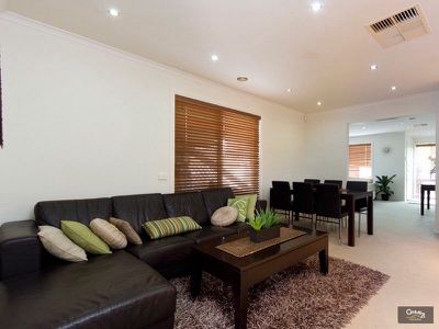 12 Dartmoor Drive, Cranbourne