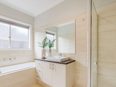 4 Blossom Avenue, Harkness
