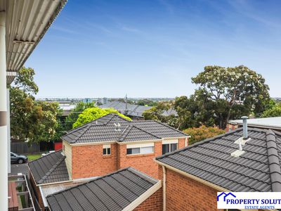 22 / 12 Close Avenue, Dandenong