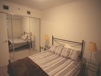802 / 1 Hosking Place, Sydney