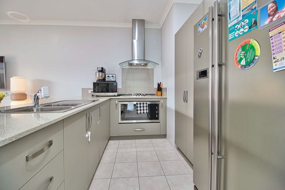 92 Bristlebird Approach , Baldivis