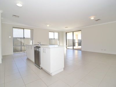 8 Larkfield Ridge, Baldivis
