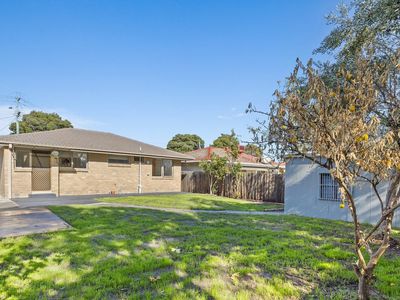 11 Huskisson Avenue, Lalor