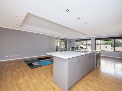 12 Holcombe Road, Warnbro