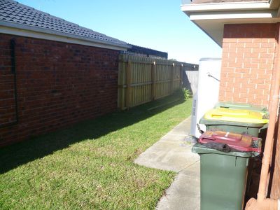 1 / 2 Nanworen Crescent, Bell Park