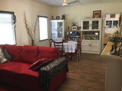 11 DUNDEE LANE, Queenton