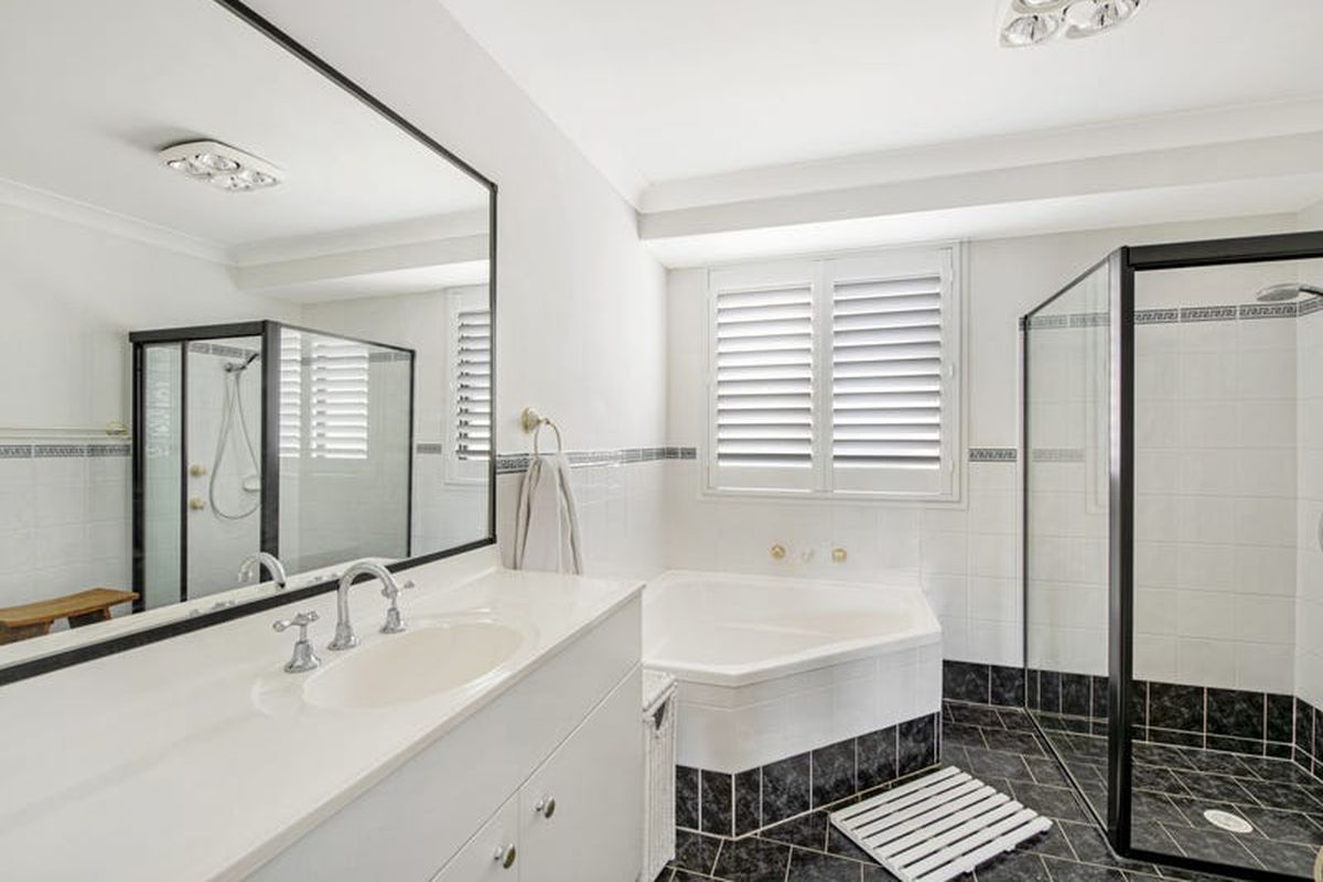 60 Bannister Drive, Erina