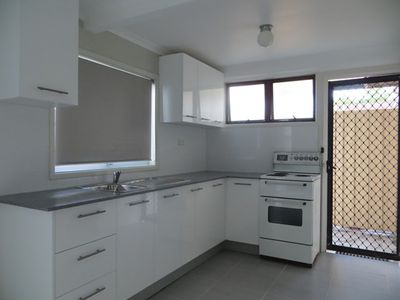 2 / 274 Princes Highway, Dapto