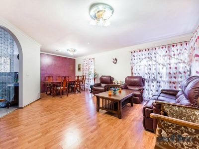 13 Edeys Run, Hampton Park