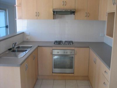 2 / 16 Seymour Drive, Flinders