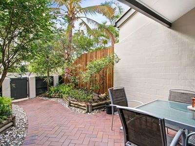 7 / 2 Dolphin Crescent, Noosaville