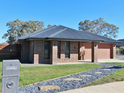 5 Kate Court, Mansfield