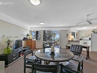 10 / 458 Esplanade, Torquay