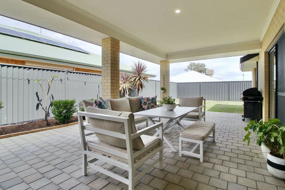 10 Whinhill Loop , Baldivis