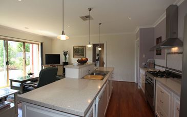 59 Fieldstone Blvd, Beaconsfield