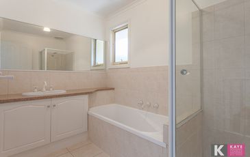 2/56 Gloucester Avenue, Berwick