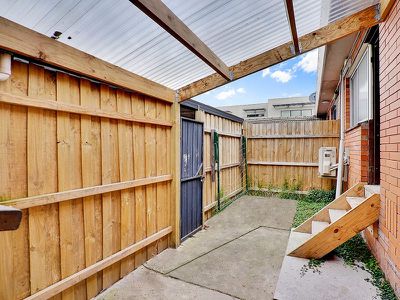 1 / 136 Hoffmans Road, Essendon