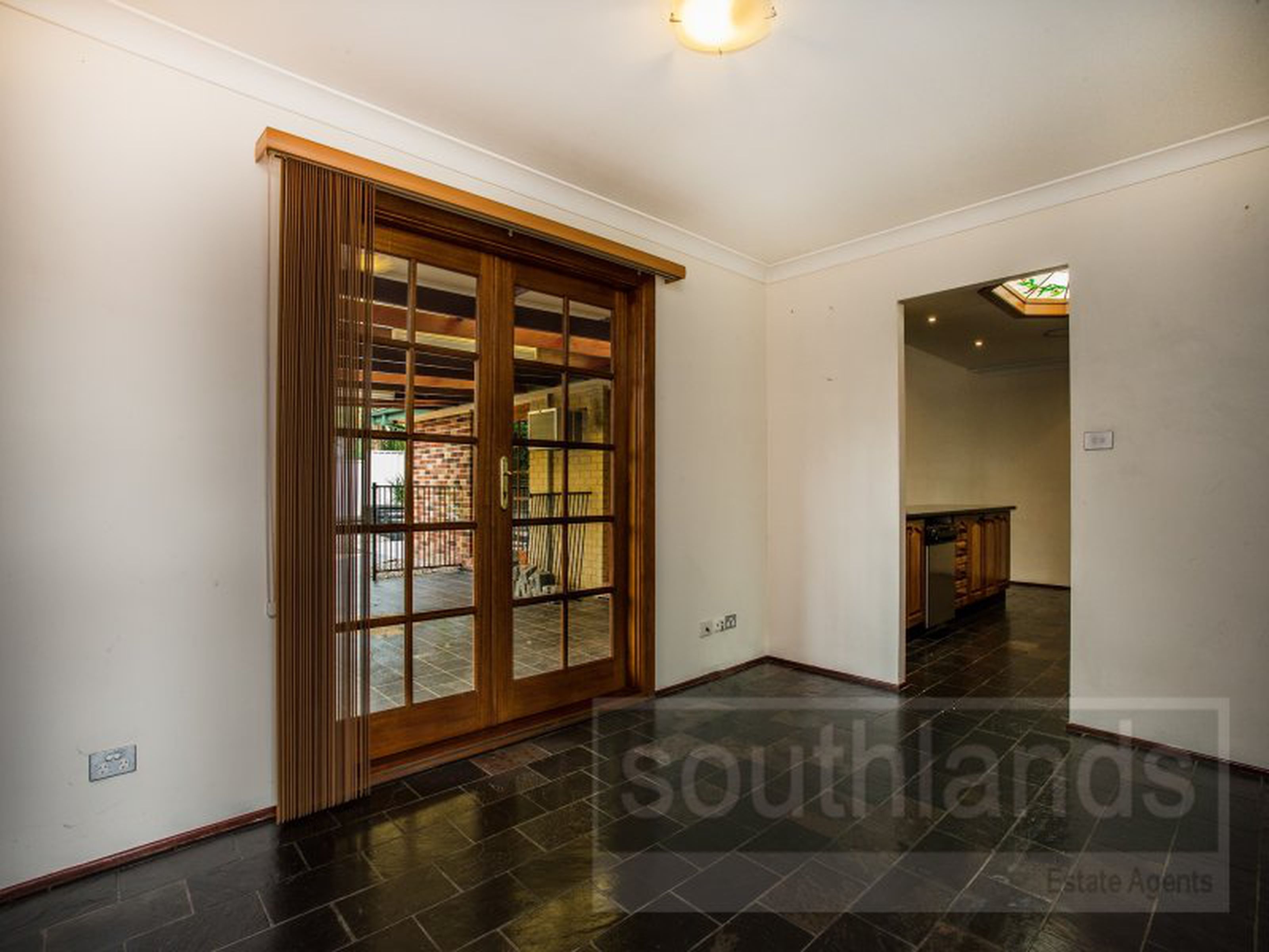 6 Marigold Close, GLENMORE PARK
